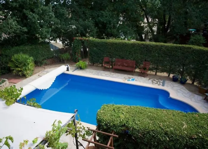 La Soleillade Mit Exklusiver Nutzung Des Grossen Pools By Interhome アパート Laudun