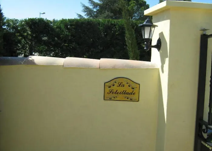 La Soleillade Mit Exklusiver Nutzung Des Grossen Pools By Interhome アパート Laudun