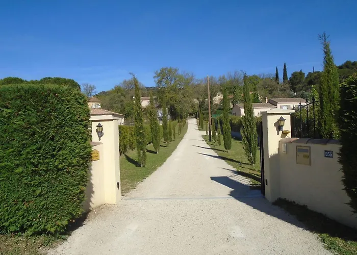 La Soleillade Mit Exklusiver Nutzung Des Grossen Pools By Interhome Laudun